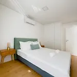 Apartment Vibrant Host-campo 24 Agosto *