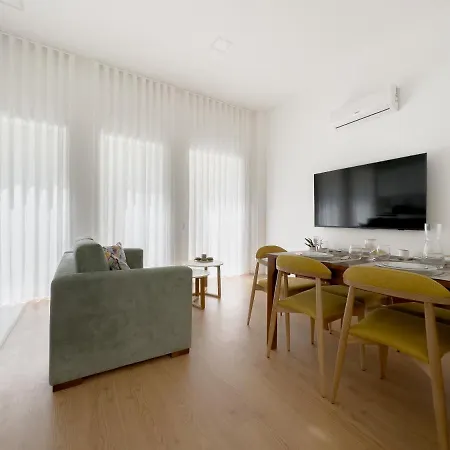 Vibrant Host-campo 24 Agosto Апартаменты