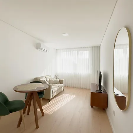 Апартаменты Vibrant Host-campo 24 Agosto