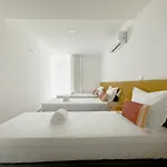 Vibrant Host-campo 24 Agosto Διαμέρισμα *