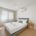 Vibrant Host-campo 24 Agosto Πόρτο