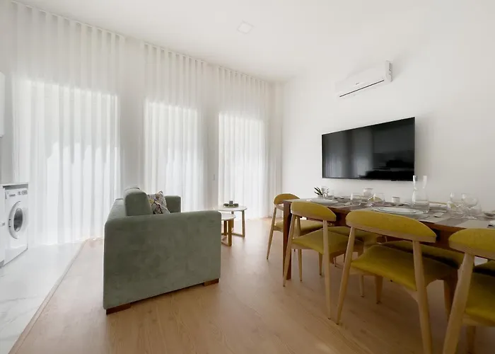 Vibrant Host-campo 24 Agosto Apartamento