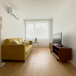 Vibrant Host-campo 24 Agosto 포르투